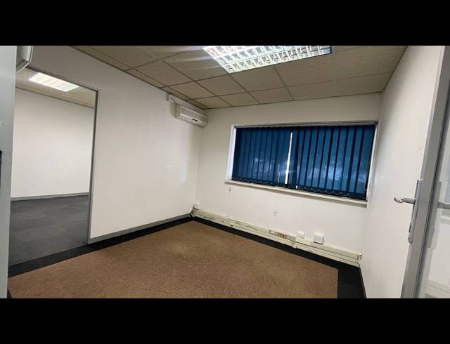 72M² OFFICE TO LET IN EMPANGENI CENTRAL